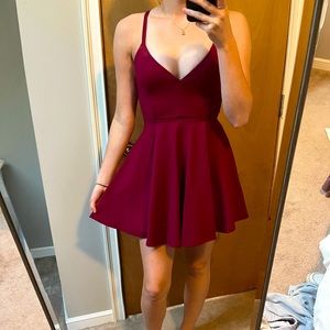 Windsor burgundy homecoming dress